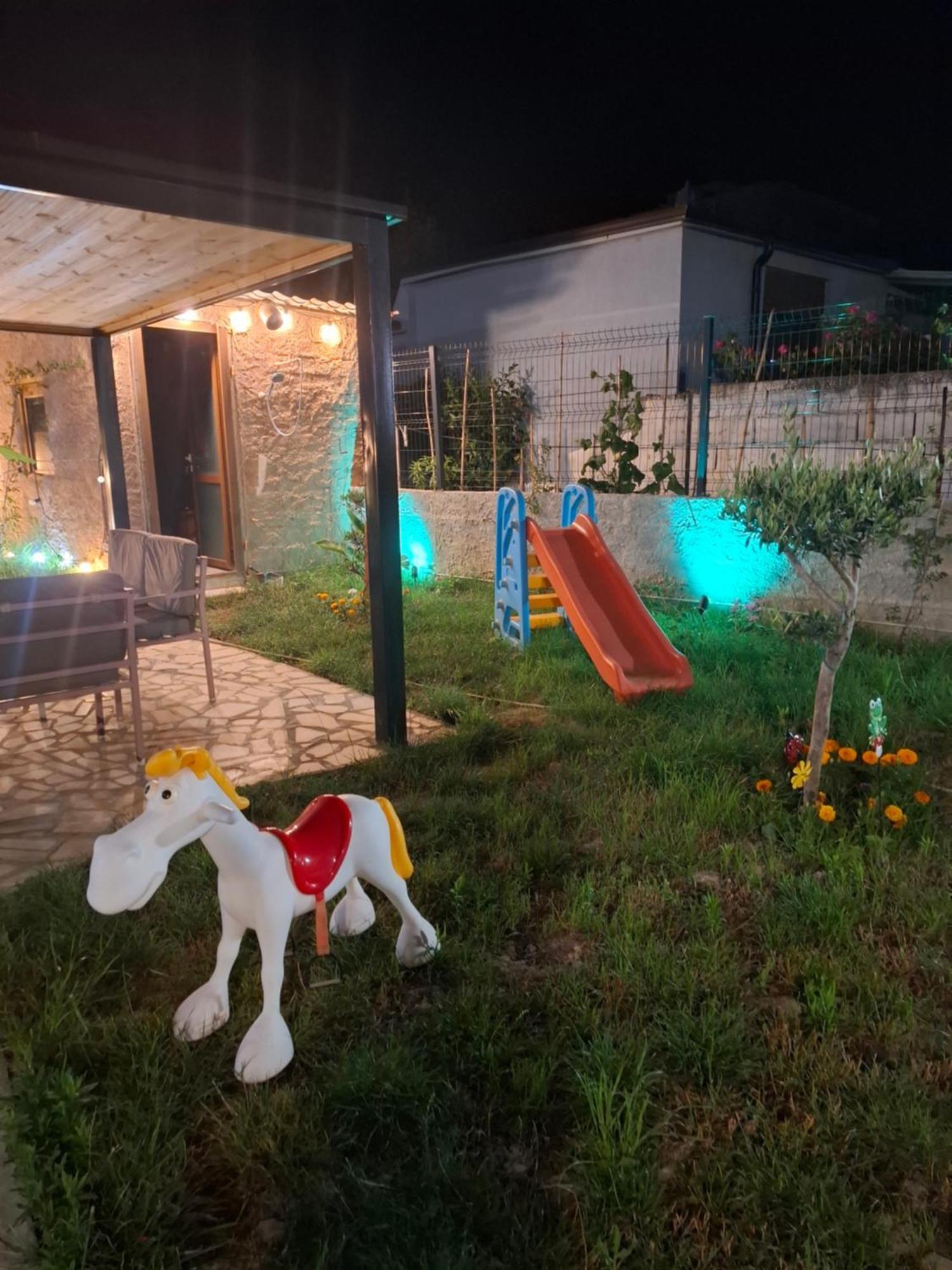 Vila Noar Vlorë Exteriör bild