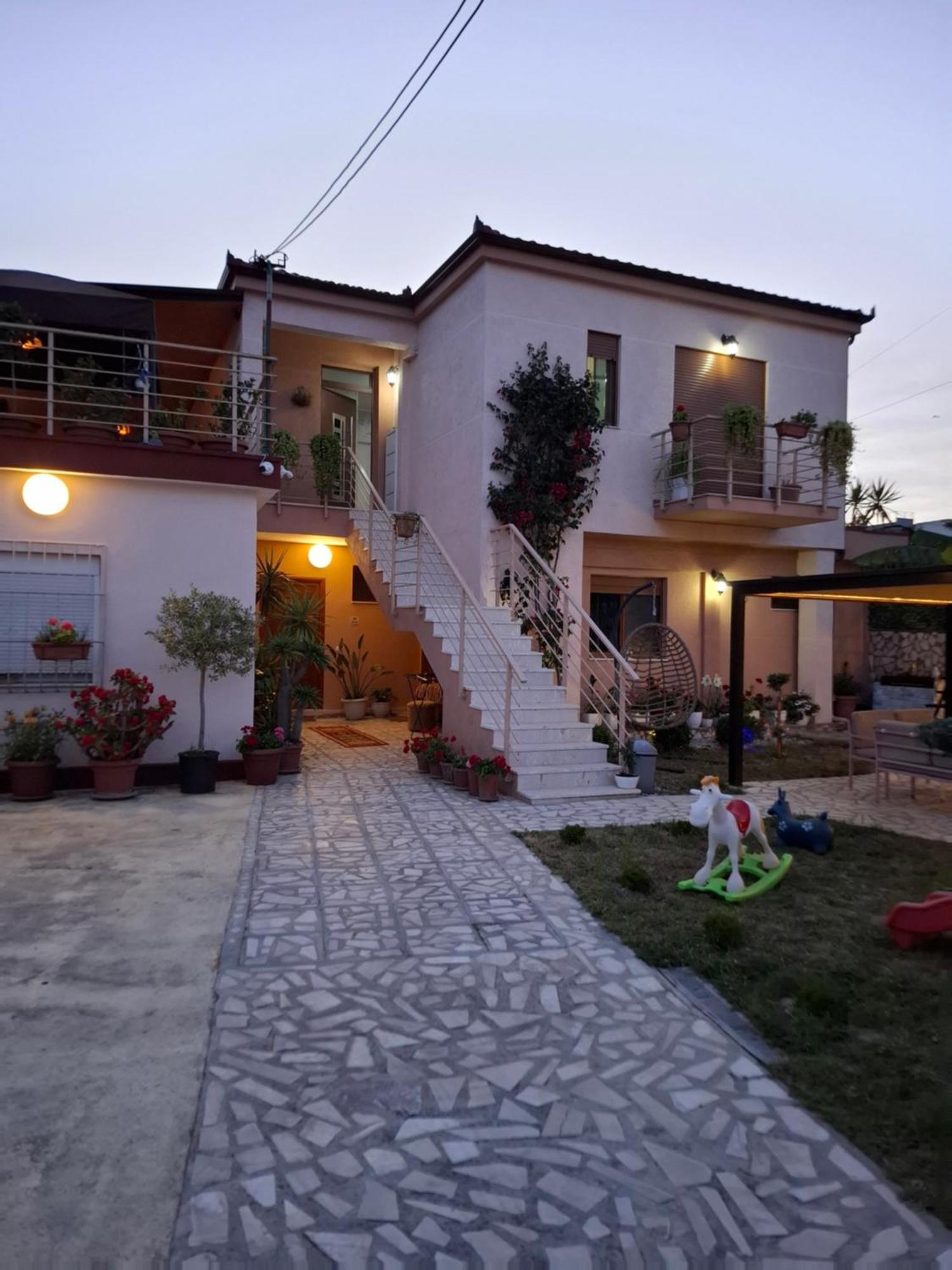 Vila Noar Vlorë Exteriör bild